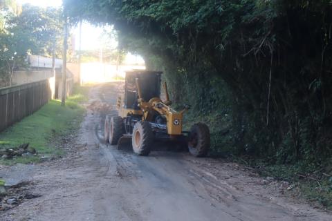 13-2-2026 Estrada Municipal Hilda Beraldi de Almeida-zeladoria(3)