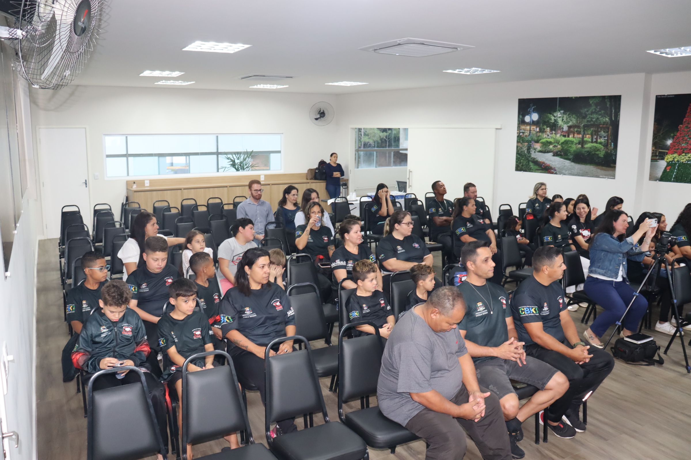 23-05-2024 Diplomação faixa preta caratê_CBKI(33)