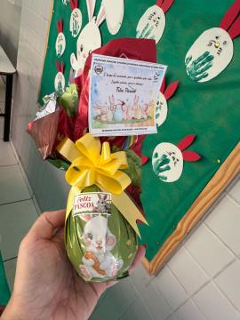 07-04-2025 Entrega de Ovos de Chocolate EMEB Maria Therezinha Pinheiro Avancini(19)