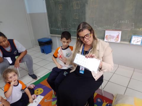 24-04-2026 Atividade - Dia Nacional de Libras (4)