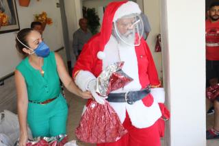 21-12-2021 Entrega de presentes - Lar dos Velhinhos São Francisco de Assis (2)