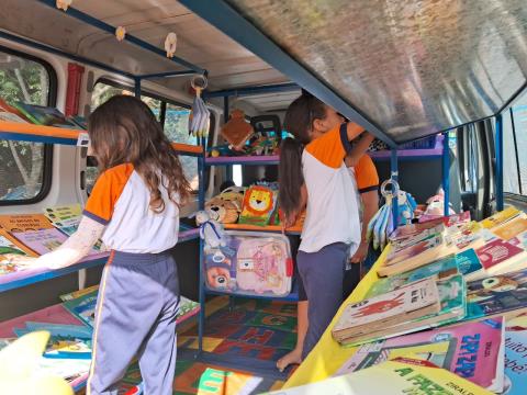Maio 2026 - Biblioteca Móvel (5)