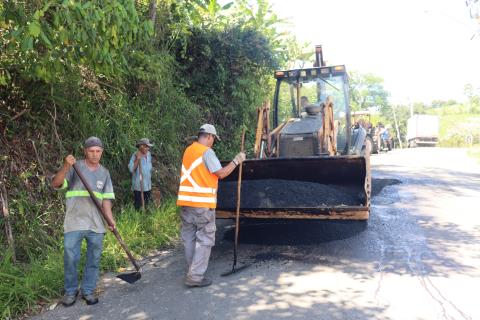 20-02-2025 Estrada Municipal Basílio Silotto-tapa buracos(20)