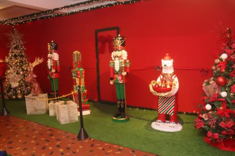 29-11-2025 Natal Luzes da Serra-Casa do Papai Noel-decoração(10)