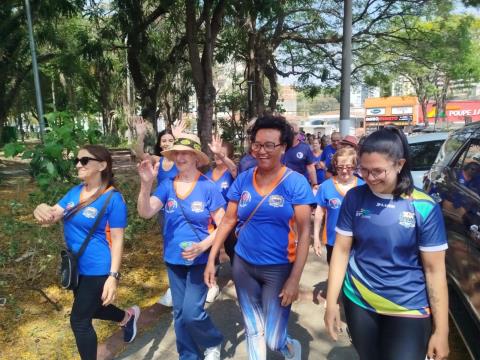 03-10-2025 Semana do Idoso_caminhada_Caio(41)