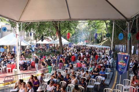 064bd80f5c734e7896f80bcf946b687b