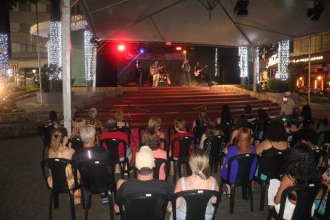 26-12-2025 Natal Luzes da Serra-Lucas e Matheus e Banda(34)