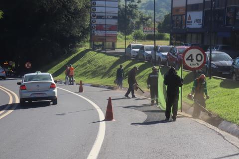 15-04-2026 Avenida Ariovaldo Viana-zeladoria(5)
