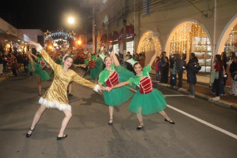 17-12-2025 Natal Luzes da Serra-Parada de Natal_Canon SL3(225)