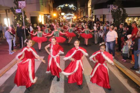 17-12-2025 Natal Luzes da Serra-Parada de Natal_Canon SL3(243)