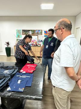 06-04-2026 Entrega de Uniformes (controle de endemias) (2)