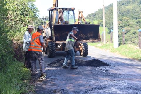 20-02-2025 Estrada Municipal Basílio Silotto-tapa buracos(14)