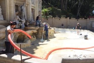 11-11-2024 Fontana Di Trevi_limpeza e manutenção(5)