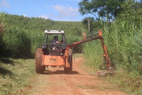12-2-2026 Estrada Municipal Maria Catini Canhassi-zeladoria(14)