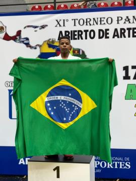 19-04-2026 Centro de Formação de Karatê conquistou oito ouros no Panamericano do Paraguai(4)