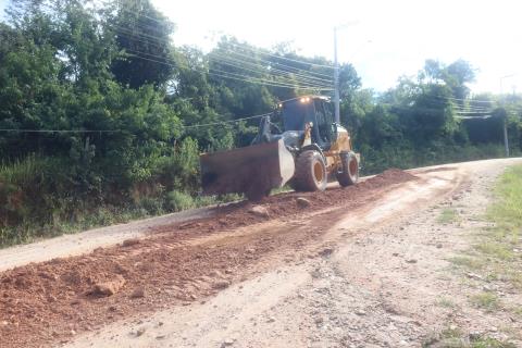 23-1-2026 Estrada Municipal Hilda Beraldi de Almeida-zeladoria(10)