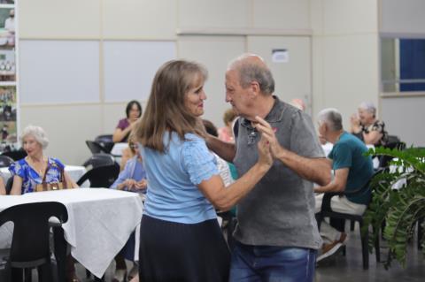 03-10-2025 - Dia 4 - Semana do Idoso Fundo Social_Baile_Caio Salgado (29)
