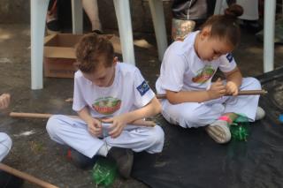 25-03-2023 Praça Barão do Rio Branco_Oficina de Berimbal Capoeira(15)