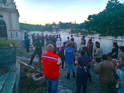 15-04-2026 Manejo de escorpiões (cemitério) (1)