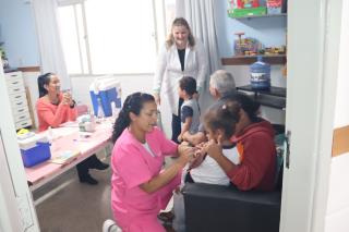 24-04-2025 EMEB Professora Priscila Salzano Cordeiro Brisolla Vacinação influenza_gripe(6)