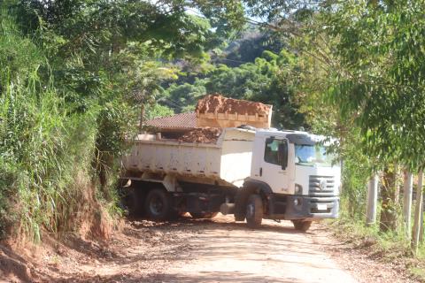 26-03-2026 Estrada no Bairro dos Rodrigues-zeladoria(4)