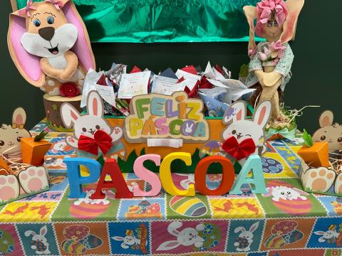 07-04-2025 Entrega de Ovos de Chocolate EMEB Professora Doraci Ramalho Silingard(20)