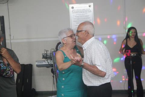 03-10-2025 - Dia 4 - Semana do Idoso Fundo Social_Baile_Caio Salgado (90)