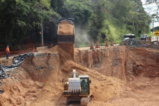 17-07-2023 Rodovia SP-105 Rubens Pupos Pimentel_Muro de Gabião cedeu(43)