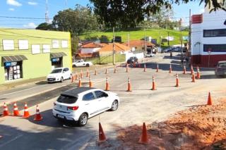 Departamento de Trânsito simula nova rotatória no Jardim Santo Antônio
