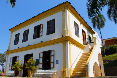 Agenda Cultural de novembro tem Alan Duarte no Conservatório e EJA no Arte no Paço