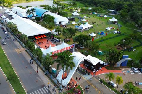 Abertura da 21ª Festa do Caqui e Cia será nesta sexta-feira (10/04)