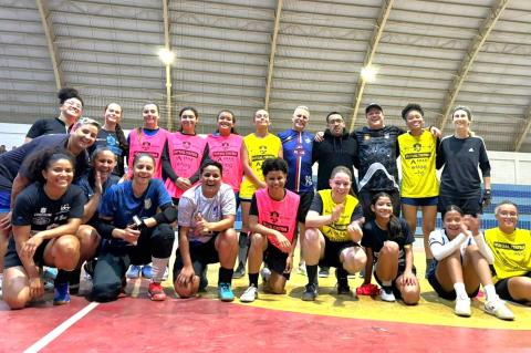 Esportes oferece aulas gratuitas de futsal durante toda a semana