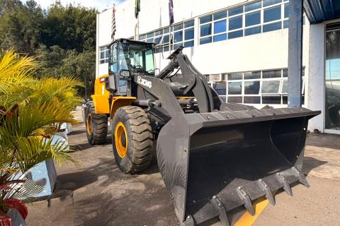Itatiba amplia frota agrícola com chegada de nova pá carregadeira