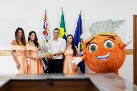 21ª Festa do Caqui e Cia. é divulgada em cidades da região