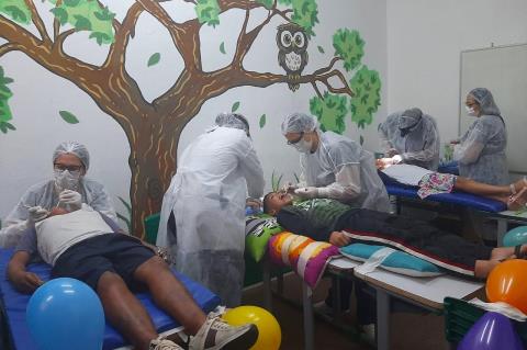 Dia B: Prefeitura leva prevenção e orientação de cuidados com os dentes aos alunos da Rede Municipal