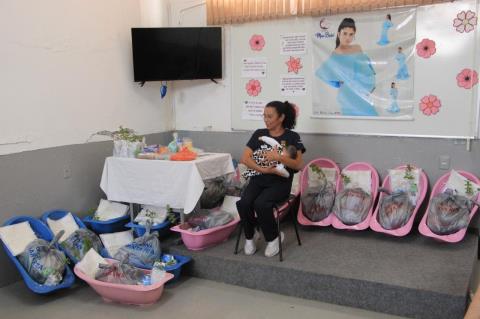 Fundo Social entrega 24 enxovais às gestantes participantes do Projeto Meu Bebê em abril