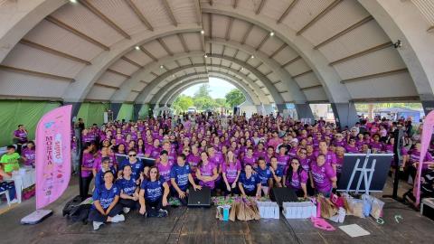 Centenas participam da Caminhada Passos de Coragem e da 13ª Mostra Criativa - Dia das Mulheres