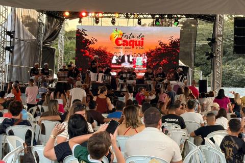 1º fim de semana da 21ª Festa do Caqui é marcado por grande movimento e estreia de segundo palco