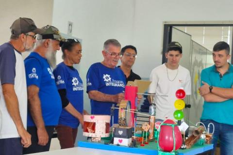 Alunos da EJA apresentam trabalhos de Programação e Robótica ‘Mão na Massa’