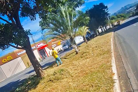 Avenida Nelson Aparecido do Nascimento recebe intervenções pontuais no trânsito nesta quinta (16)