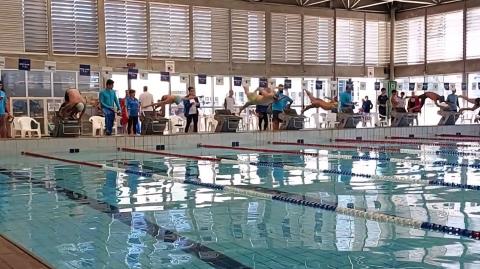 Campeonato de natação reúne mais de 400 atletas neste sábado (16) em Limeira