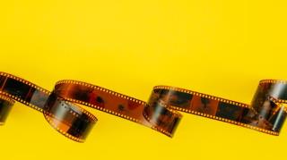 apartamento-leigos-de-elementos-de-cinema-com-copyspace_23-2148191756
