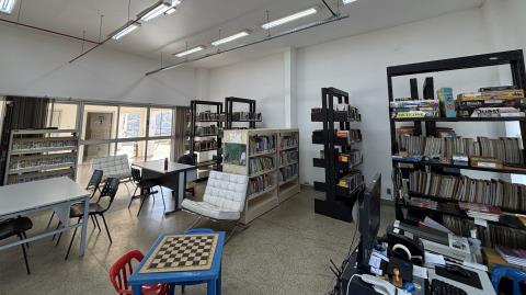 Clube de Leitura debate o impacto das Fake News na Biblioteca do Geada