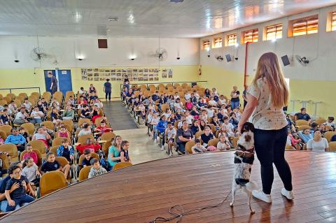 EducaPet: projeto leva cuidado e respeito com animais às escolas de Limeira