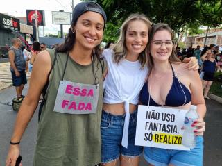 foto43 A folia tomou conta da Avenida Bento de Abreu no carnaval de Araraquara 21fev23 Tetê Viviani