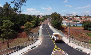 foto 03 Prefeitura entrega ponte no acesso ao Jardim Paraíso