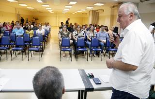 foto03 Vice prefeito Damiano Neto durante abertura de curso sobre a nova Lei de Licitações 6mar23 Tetê Viviani