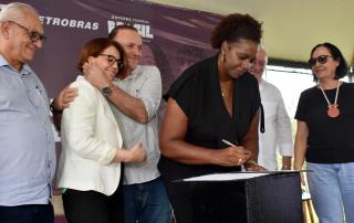 foto 07 Presidente Roseli Gustavo,  Fundesport e Petrobras celebram convênio para construção de CT Feminino no Parque Piinheirinho 23dez24 Tetê Viviani