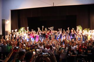 Troféu homenageia destaques esportivos de 2022 em noite memorável no Teatro Municipal