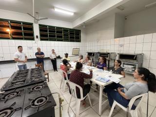 ETEC, Fundo Social de Solidariedade e Igreja Batista iniciam cursos de Chocolateria e Cuidador de Idosos